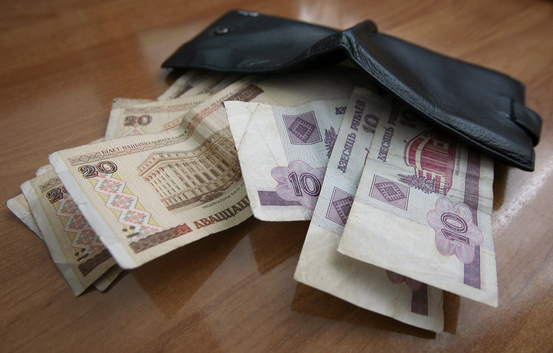 В Крупках кредитный агент «Дельта Банка» похитила почти 100 млн рублей