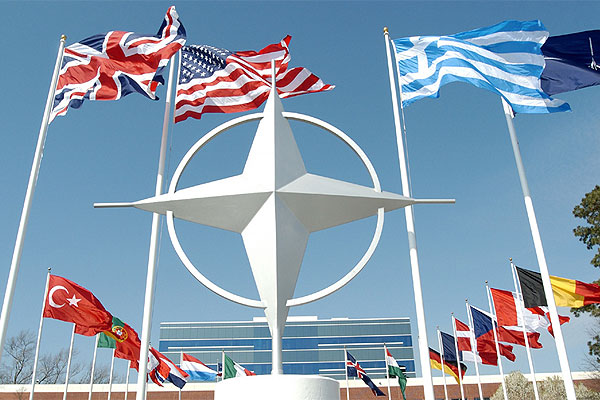 Нужно ли вообще НАТО в наше время и сохранится ли организация через 10 лет