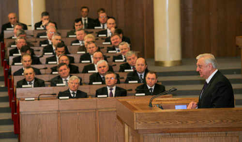 Премьер-министр Беларуси рассказал, на чем страна теряет 1,5 млрд долларов