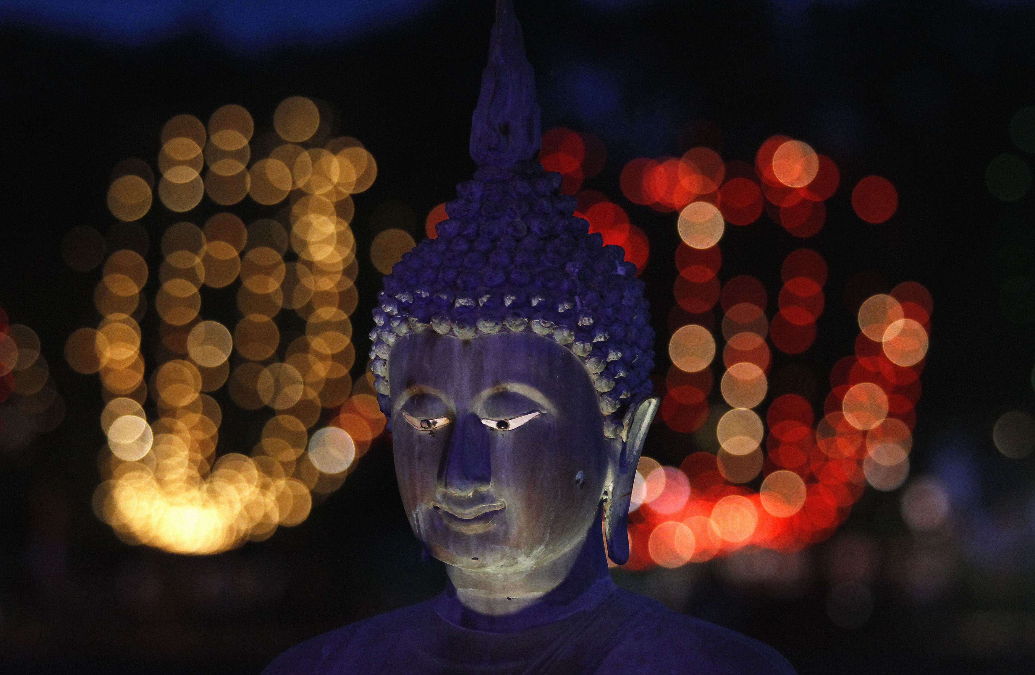 Украденный прах Будды нашли в Камбодже