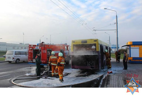Сегодня, 10 апреля, в утренний час пик в Гродно загорелся пассажирский автобус МАЗ-104
