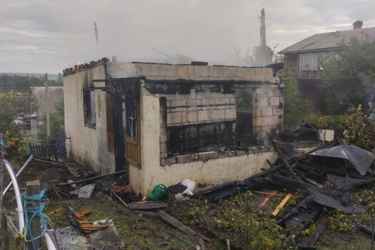 В Смолевичском районе мужчина погиб в результате пожара в дачном доме своего дяди