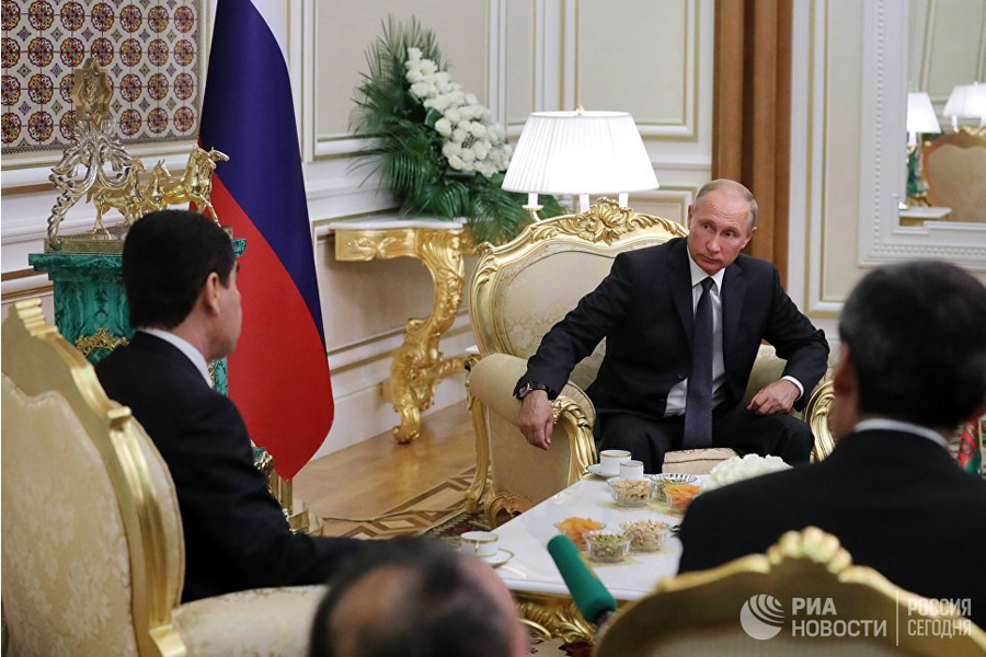 Путин прибыл с официальным визитом в Туркменистан