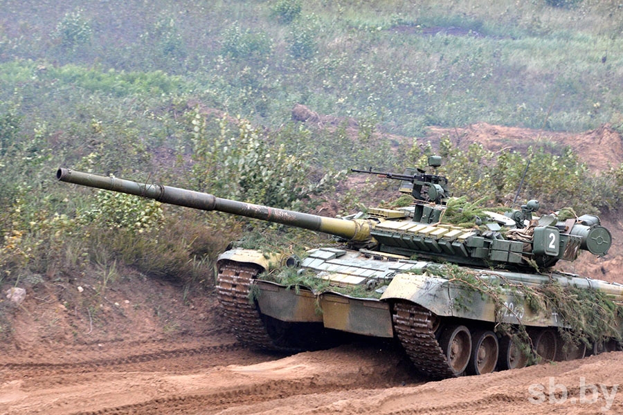 На учении «Запад-2017» русские военные показали танковую «карусель» на полигоне Осиповичский