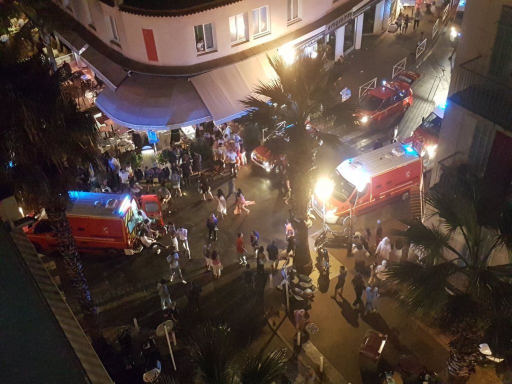 Во Франции не менее 40 человек пострадали из-за паники от взрывов петард