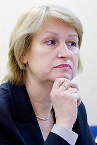 Инесса Слесарь, автор учебника по физике