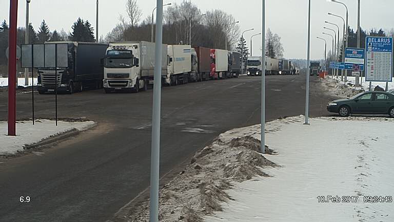ГПК: на границе с Литвой и Латвией снова большие очереди