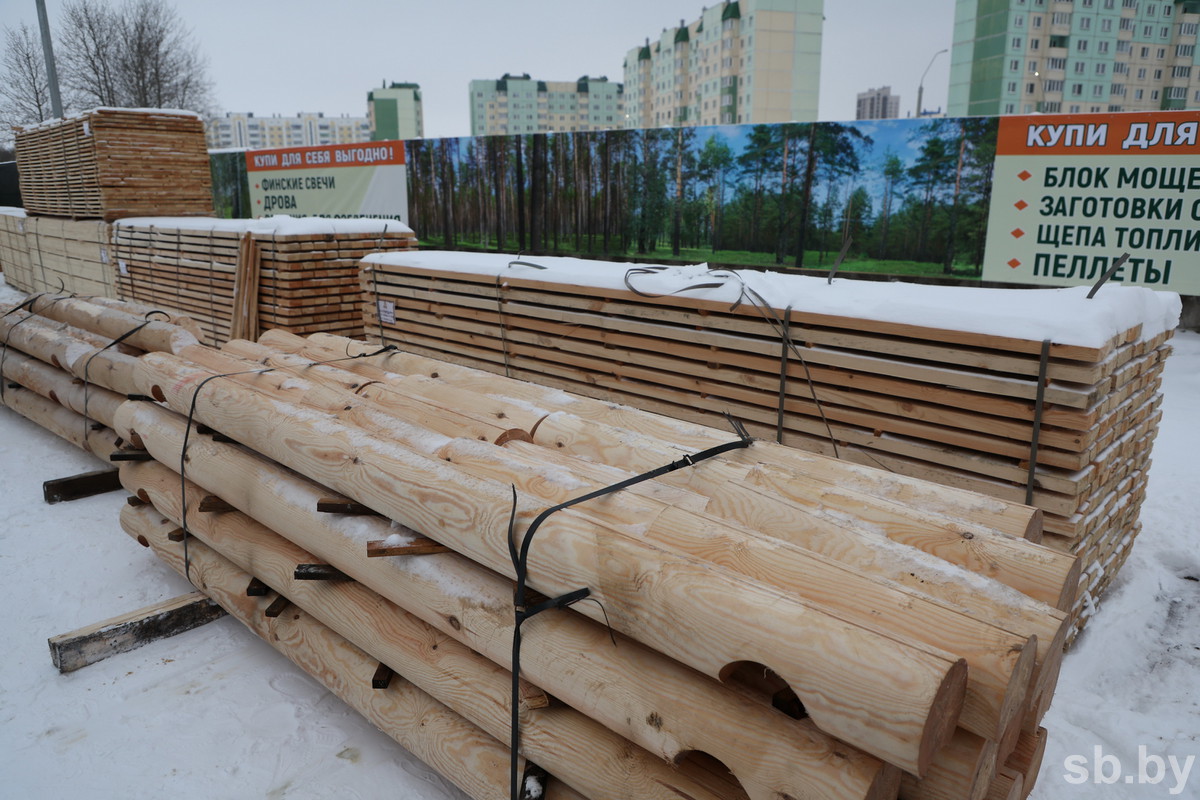 Совмин снижает стоимость деловой древесины для физлиц