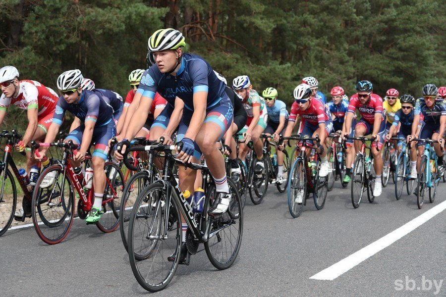 Владислав Тимошик победил на втором этапе «Тур де Брест»