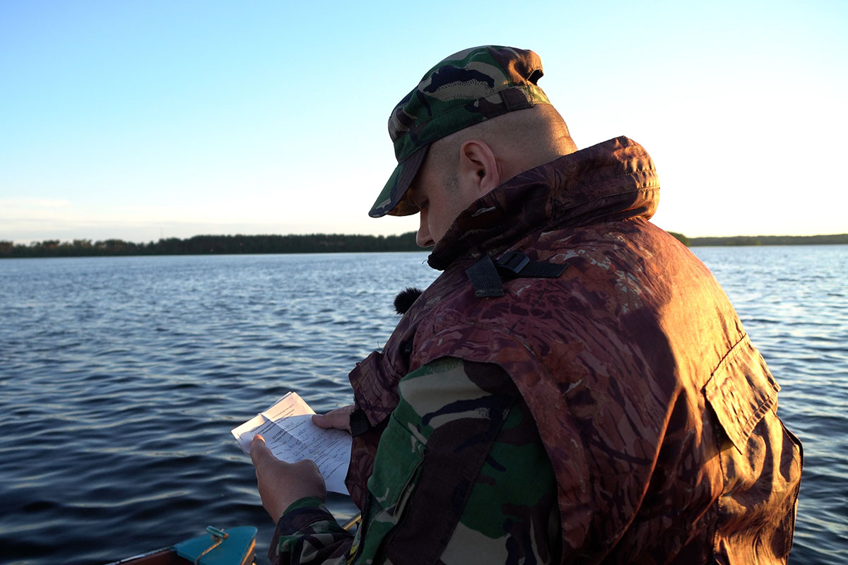 Подготовили «путеводитель» для рыбаков по новым правилам лова - расскажут и про большого сома на озере Мядель