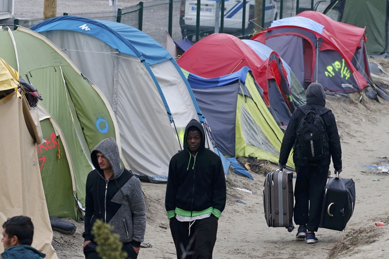 Мигрантов в 'джунглях Кале' начнут эвакуировать 24 октября