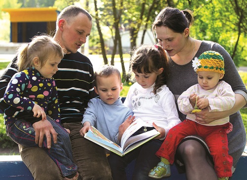 Vitebsk’s Savchenko family win Best Multi-Child Family city contest
