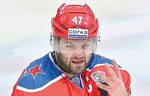Более 20 тысяч поклонников КХЛ отдали свои голоса капитану ЦСКА Александру Радулову.