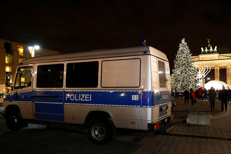 2016-12-27T173753Z_1496710242_RC1C33A71610_RTRMADP_3_GERMANY-SECURITY.JPG
