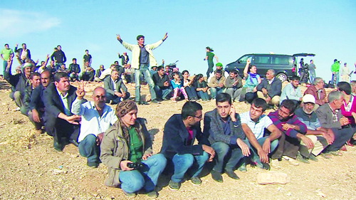 Обстановка вокруг курдского городка Кобани на севере Сирии по-прежнему остается напряженной