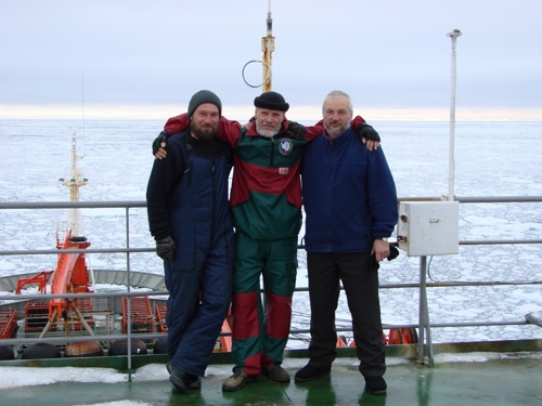 Участники белорусской антарктической экспедиции (слева направо): Владислав Мямин, Алексей Гайдашов и Михаил Король