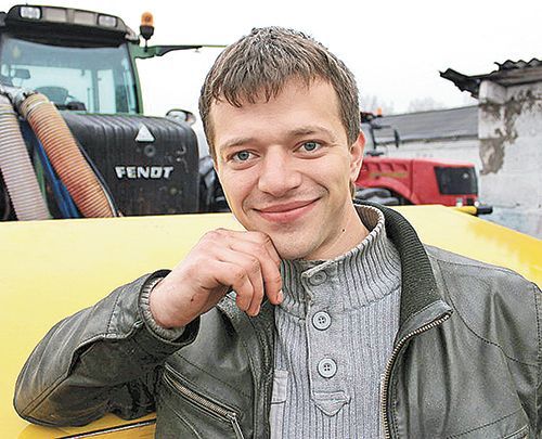 Иван КАЗАК работает главным агрономом в ОАО «Бродец» Березинского района второй год и уже— в кадровом резерве руководителей.