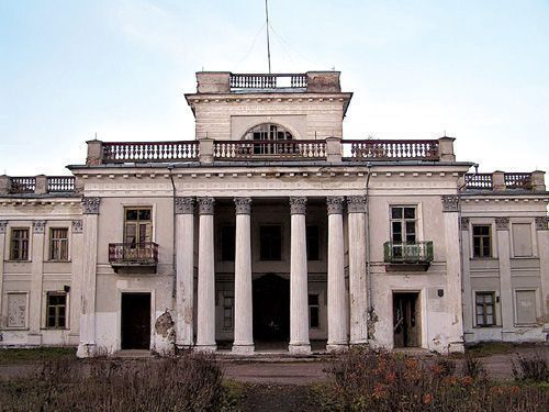 Резиденция Умястовских в Жемыславле продолжает разрушаться. Фото caves.by