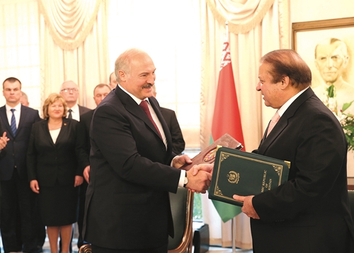 Alexander Lukashenko and Nawaz Sharif sign Islamabad Declaration of Belarus-Pakistan Partnership