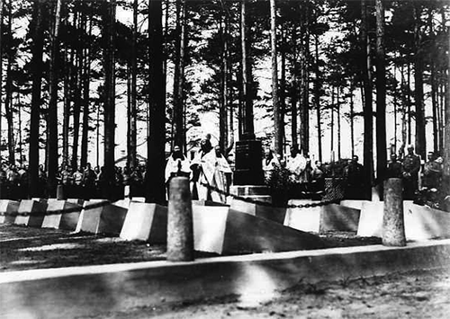 Открытие первого памятника героям войны в Барановичах. 1915 год.