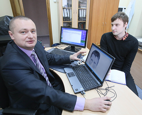 На фото: Дмитрий Пашкевич (слева)