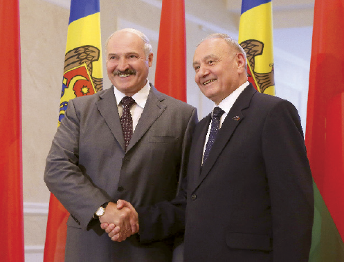 Los presidentes Alexandr Lukashenko y Nicolae Timofti