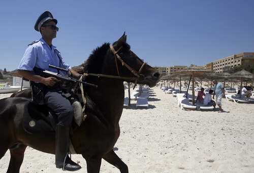 Тунис: теракт на пляже.
