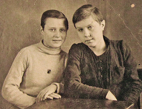 Фотографии воспитанников детдома, сделанные в 1942 году.