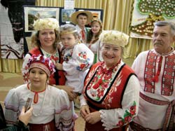 У фальклорным сямейным гурце “Спадчына” шануюць беларускія народныя традыцыі<br />