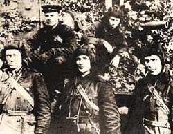 Экіпаж танка КВ-1, якім камандаваў Зіновій Калабанаў