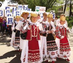 Беларускія фальклорныя фестывалі збіраюць землякоў з усяго свету